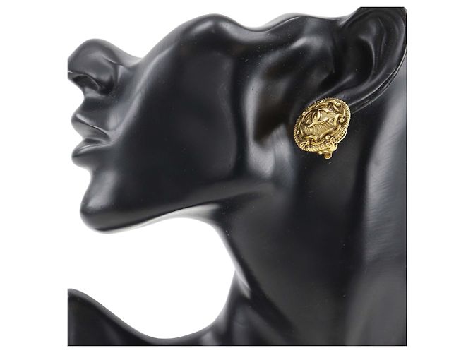 Orecchini a clip Chanel Gold CC placcati oro con medaglione D'oro - vista 11