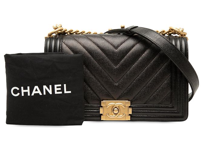 Le Boy Chanel Black Old Medium Chevron Caviar Boy Flap Preto - vista 7