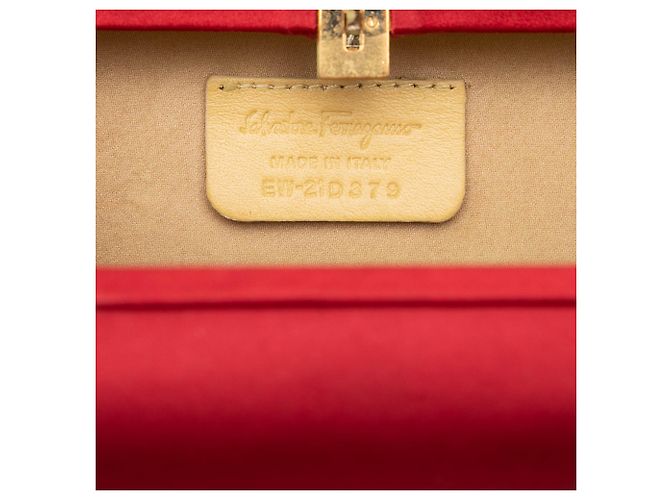 Salvatore Ferragamo Ferragamo Abendclutch aus rotem Satin mit Vara-Schleife und Kette - Ansicht 5