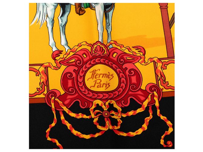 Sciarpa in seta Hermès Yellow Real Escuela Andaluza del Arte Ecuestre 90 Giallo Senape - vista 2