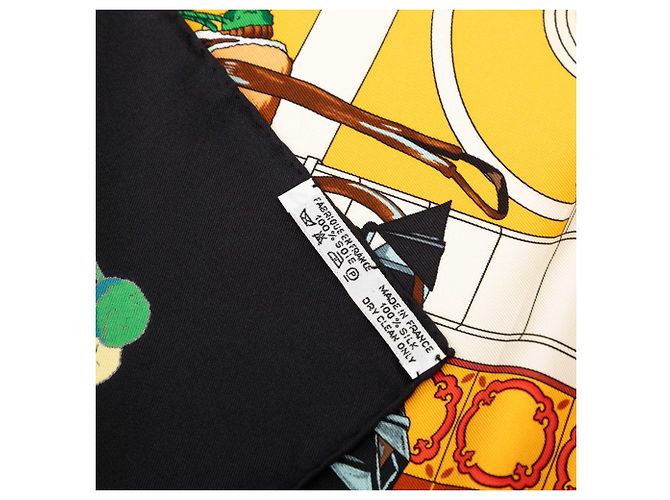 Sciarpa in seta Hermès Yellow Real Escuela Andaluza del Arte Ecuestre 90 Giallo Senape - vista 5