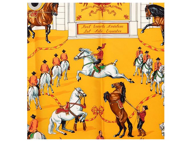 Sciarpa in seta Hermès Yellow Real Escuela Andaluza del Arte Ecuestre 90 Giallo Senape - vista 8