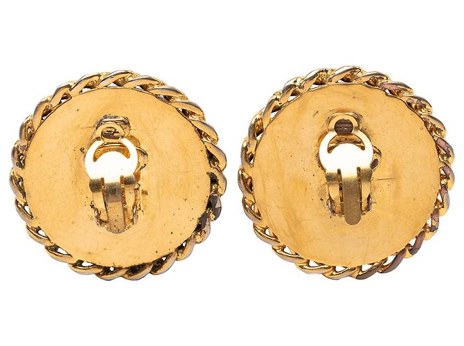 Orecchini a clip Chanel Gold in resina dorata e perle sintetiche con catena e disco D'oro - vista 2