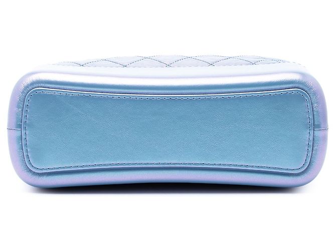 Borsa Chanel Blue Medium Gabrielle Hobo in agnello e vitello trapuntato iridescente Blu chiaro - vista 3