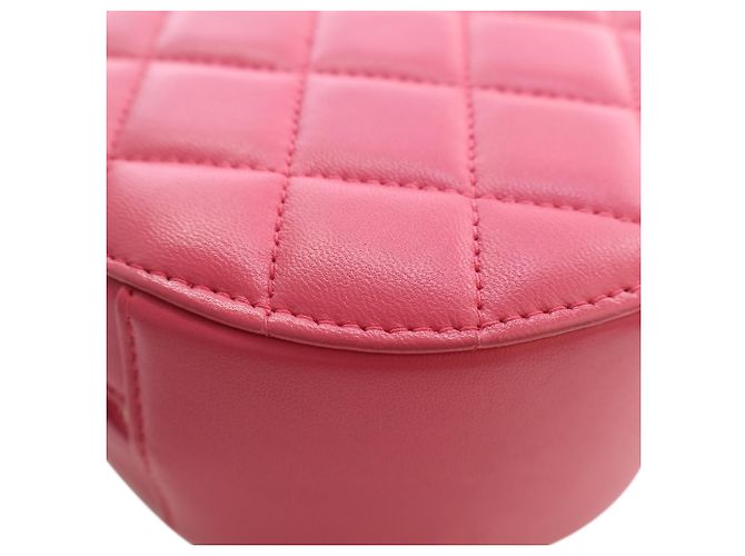 Clutch rotonda Chanel Pink CC in agnello trapuntato con charm e catena Rosa - vista 10