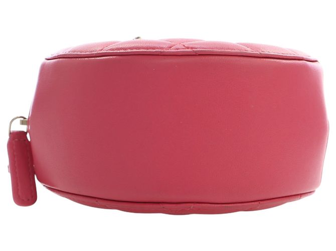 Clutch rotonda Chanel Pink CC in agnello trapuntato con charm e catena Rosa - vista 13