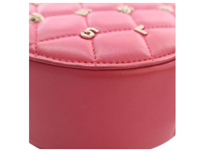Clutch rotonda Chanel Pink CC in agnello trapuntato con charm e catena Rosa - vista 9
