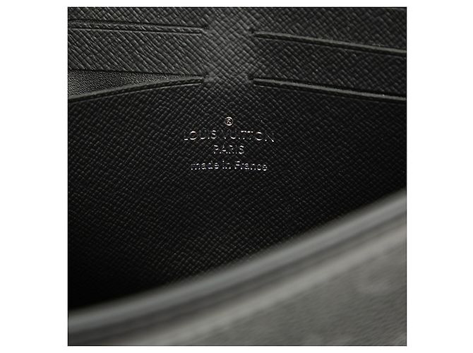 Louis Vuitton Pochette Voyage MM Monogram Eclipse nero - vista 5