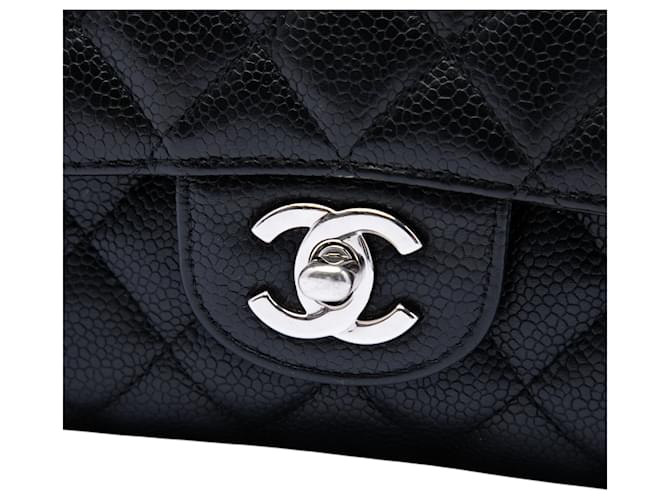 Chanel Black Medium Classic Caviar Double Flap Nero - vista 5