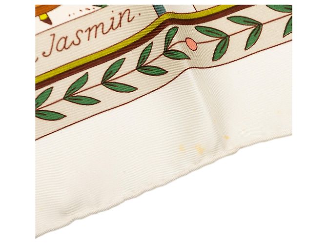 Hermès White Huile Rafraichissante a L Usage de la Toilette Parfumee Silk Scarf 90 Bianco - vista 7