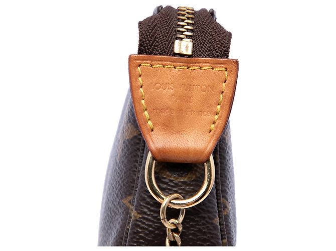 Louis Vuitton Marrone Monogram Mini Pochette Accessoires - vista 5