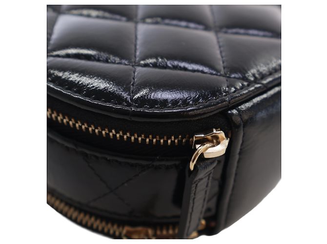 Vanity Beauty case rotondo Chanel Black Quilted Glazed Lambskin Handle With Care con catena Nero - vista 11