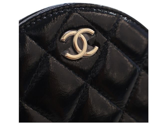Vanity Beauty case rotondo Chanel Black Quilted Glazed Lambskin Handle With Care con catena Nero - vista 7