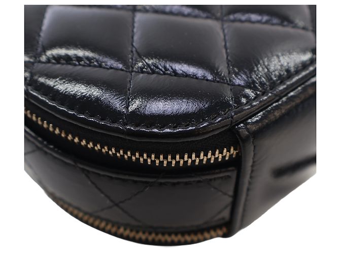 Vanity Beauty case rotondo Chanel Black Quilted Glazed Lambskin Handle With Care con catena Nero - vista 8