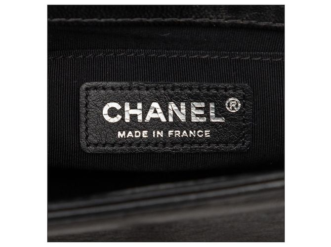 Chanel Blu Piccolo Boy Flap Bicolore in Pelle di Agnello - vista 5