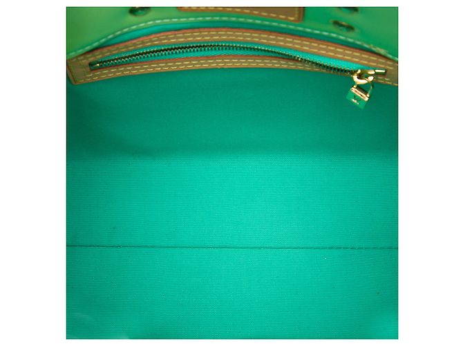 Louis Vuitton Green Monogram Vernis Reade PM Verde Verde chiaro - vista 4