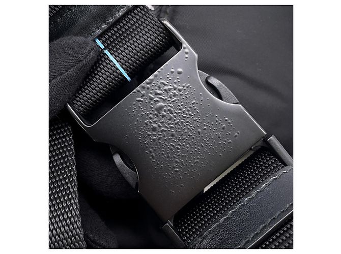 Borsa a tracolla in nylon nero e pelle Prada - vista 12