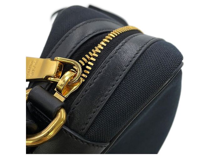 Borsa a tracolla Prada nera in pelle e tela Nero - vista 8