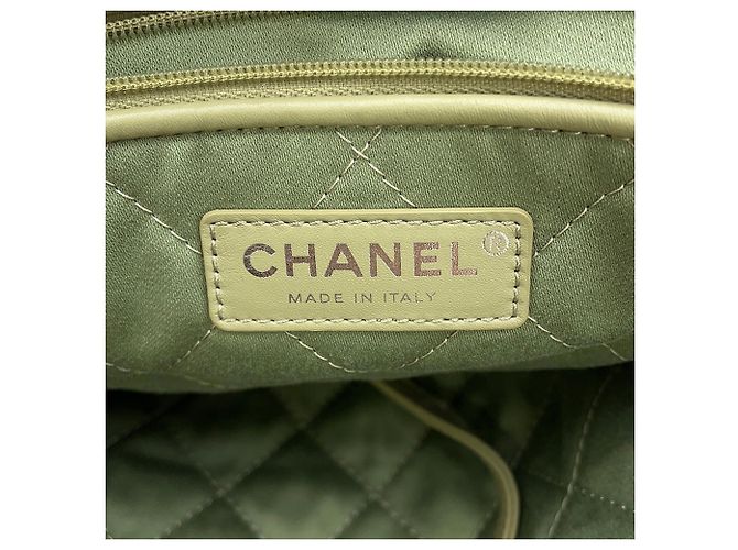 Borsa Chanel 22 Matelassé Small Cachi - vista 11