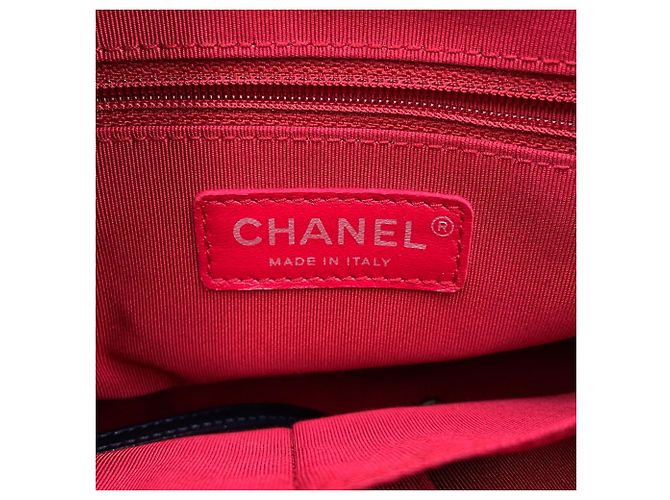 Bolsa de ombro Chanel Gabrielle Medium Hobo em tweed Branco Vermelho Azul marinho - vista 18