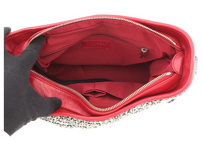Bolsa de ombro Chanel Gabrielle Medium Hobo em tweed Branco Vermelho Azul marinho - vista 7
