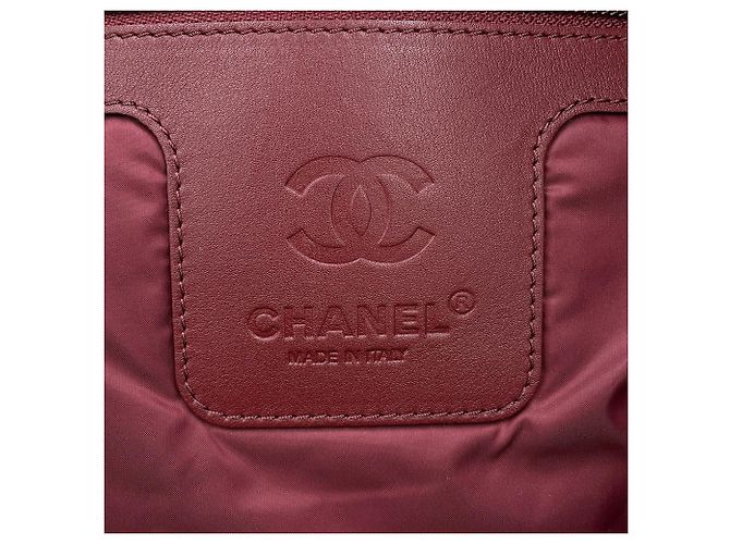 Mochila Chanel Coco Cocoon acolchoada Preto Bordeaux - vista 16