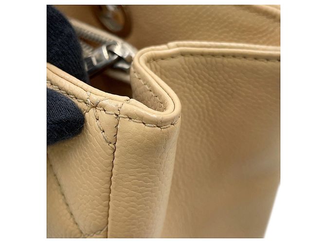Borsa Chanel in pelle di vitello granulata beige - vista 9