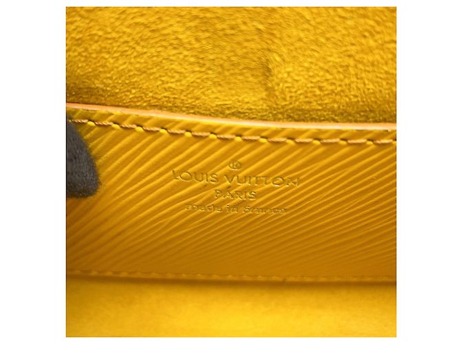 Twist Borsa a tracolla con catena in pelle Epi Louis Vuitton Giallo - vista 16