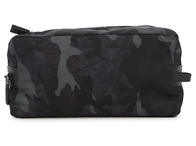 Pochette a mano in nylon nero e pelle Prada - vista 3