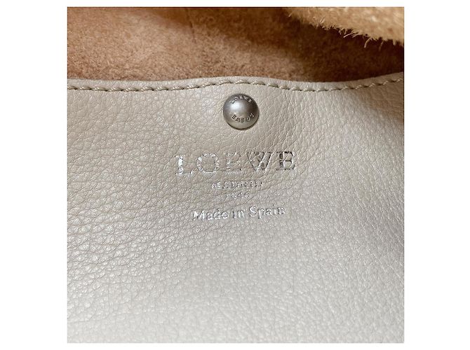 Borsa a mano Loewe Origami Pillow Nero Beige - vista 9
