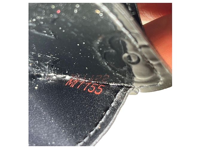 Portafoglio Louis Vuitton Sarah Monogram Vernis Stickers Black Limited Edition Nero - vista 7