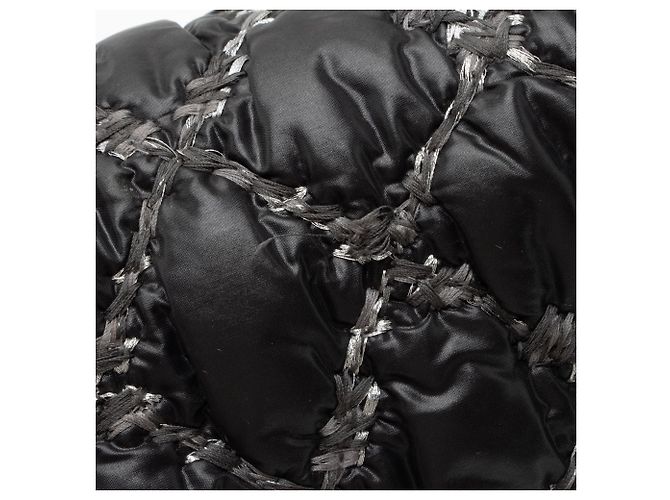 Gabrielle Borsa a tracolla Chanel Lambskin Bubble Quilt Tweed Medium Flap Nero - vista 10
