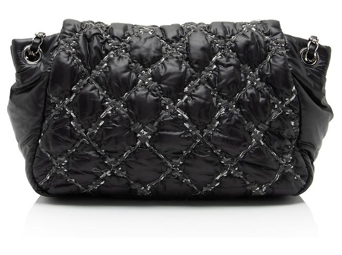 Gabrielle Borsa a tracolla Chanel Lambskin Bubble Quilt Tweed Medium Flap Nero - vista 3