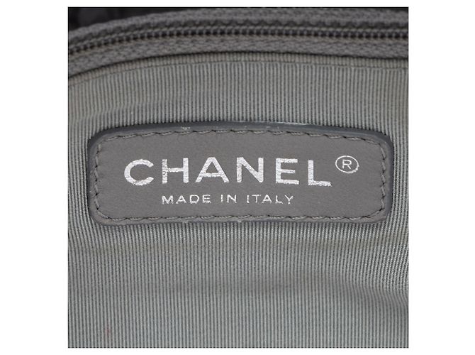 Gabrielle Borsa a tracolla Chanel Lambskin Bubble Quilt Tweed Medium Flap Nero - vista 8