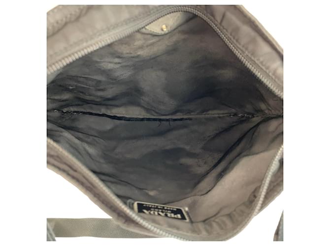 Borsa a Spalla Prada Nylon Tessuto Triangle Logo Nero - vista 9