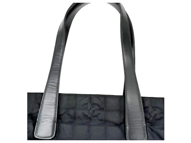 Tote da viaggio Chanel Nylon Nero Vintage - vista 3
