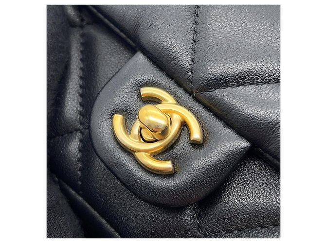 Borsa a tracolla Chanel in pelle nera con catena Nero - vista 7