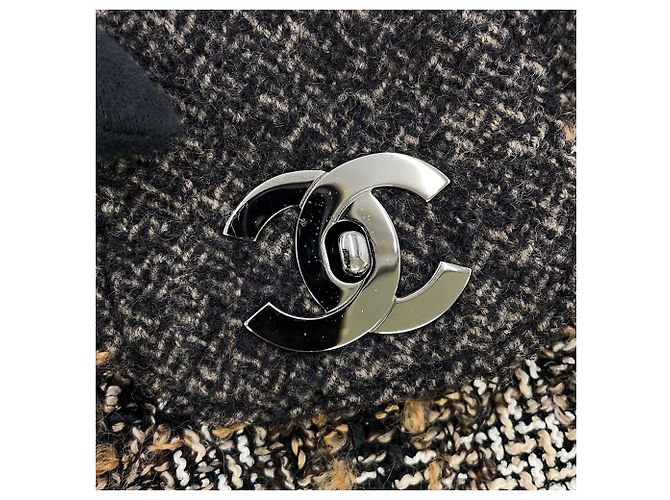 Sac à bandoulière Chanel Matelassé Tweed Noir Multicolore Marron foncé - vue 12