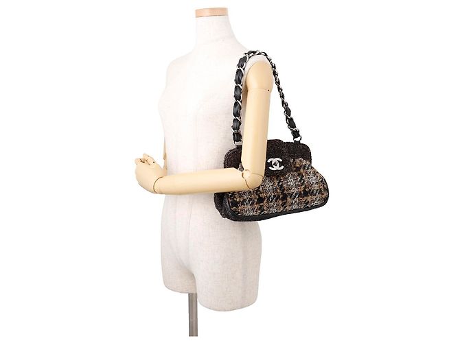 Sac à bandoulière Chanel Matelassé Tweed Noir Multicolore Marron foncé - vue 4