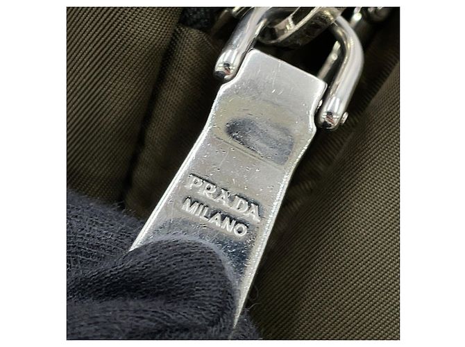 Zaino Prada in nylon e gomma nero kaki Cachi - vista 15