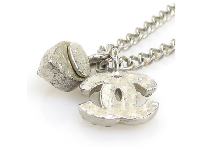 Collana Chanel in argento con cuore Coco Mark - vista 4
