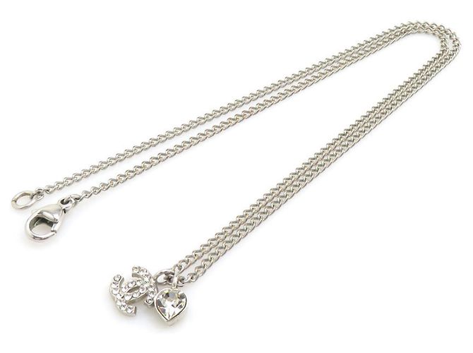 Collana Chanel in argento con cuore Coco Mark - vista 7