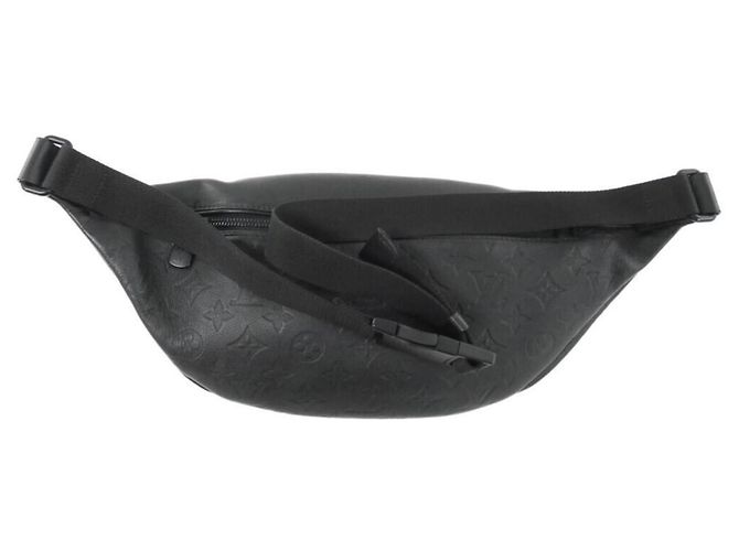 Louis Vuitton Monogram Shadow Discovery Bumbag M44388 Nero - vista 2