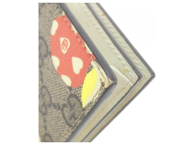 Gucci GG Supreme Bi-Fold Wallet Beige Multicolore Multiple colors - view 3