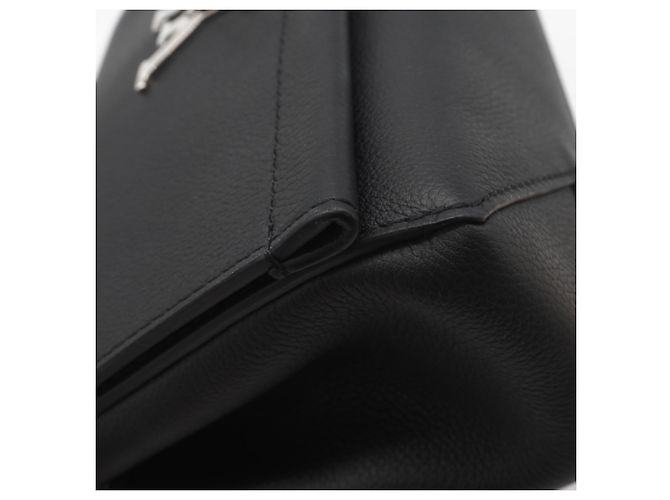 Borsa a tracolla Louis Vuitton Black Leather Lockme II BB Nero - vista 11