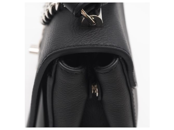 Borsa a tracolla Louis Vuitton Black Leather Lockme II BB Nero - vista 12