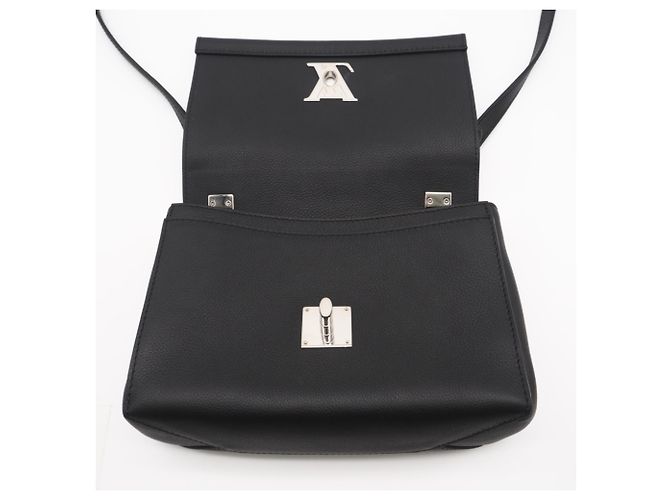 Borsa a tracolla Louis Vuitton Black Leather Lockme II BB Nero - vista 15