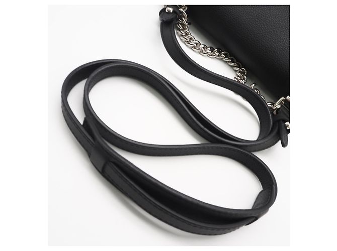 Borsa a tracolla Louis Vuitton Black Leather Lockme II BB Nero - vista 6