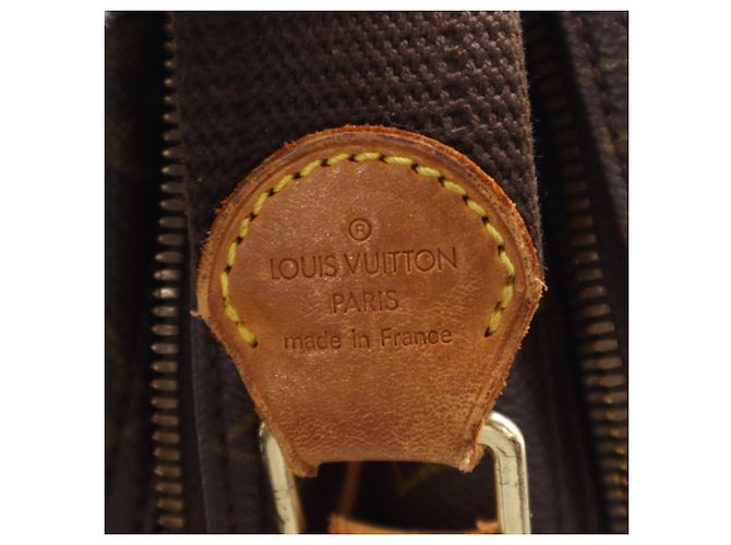 Bolso de Hombro Louis Vuitton Monogram Nile GM Castaño Beige Monograma - vista 17