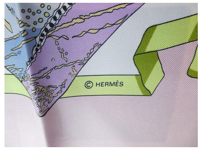 Hermès 'Hello Dolly' Seidenschal 90x90 Pink Weiß Rot Blau Grün Lila Gelb - Ansicht 5